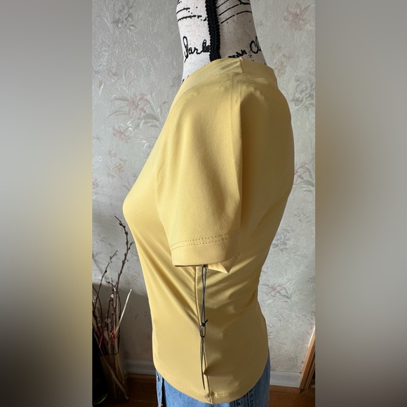 TAHARI modern essentials. Top with a double lining. Size S/P. - Picture 3 of 9